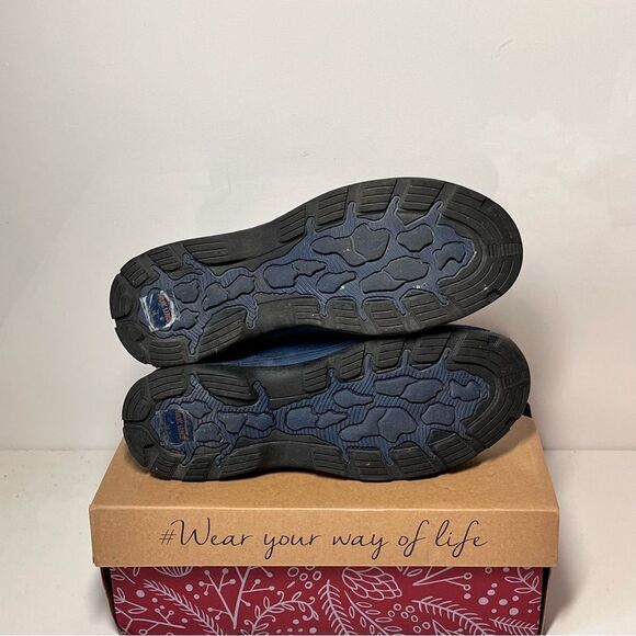 Muk Luks Ariel Water-Repellent Suede Winter Boots - Picture 6 of 6